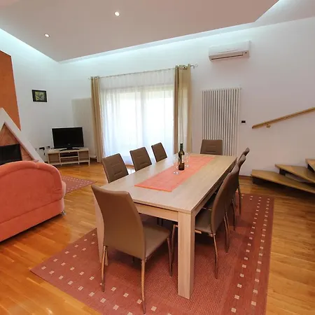 Nera Apartment