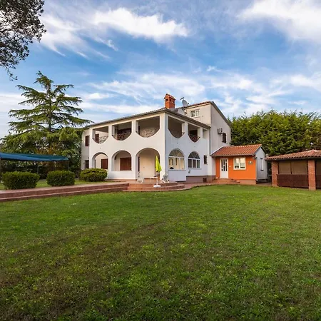 Apartament Nera *