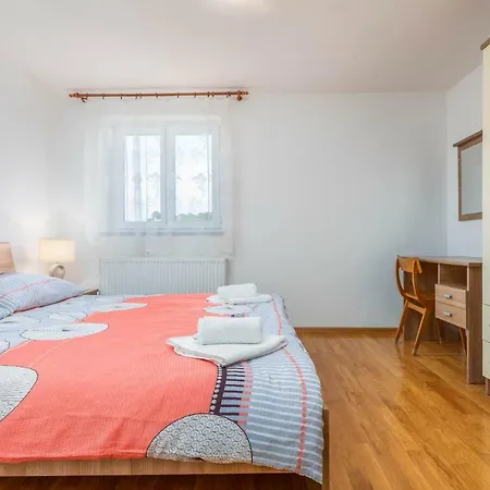 Nera Apartment *