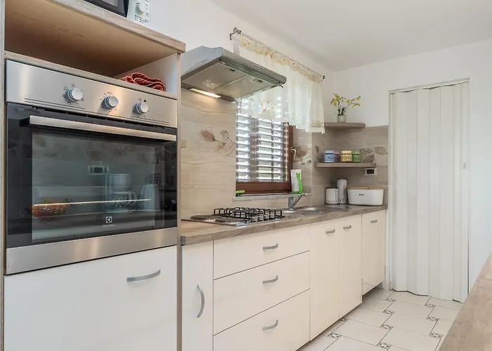 Nera 아파트 풀라